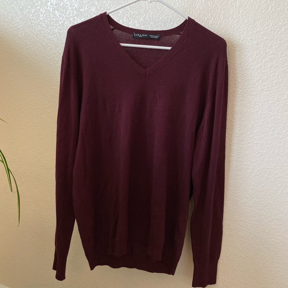 Soft Zara Mens sweater with V